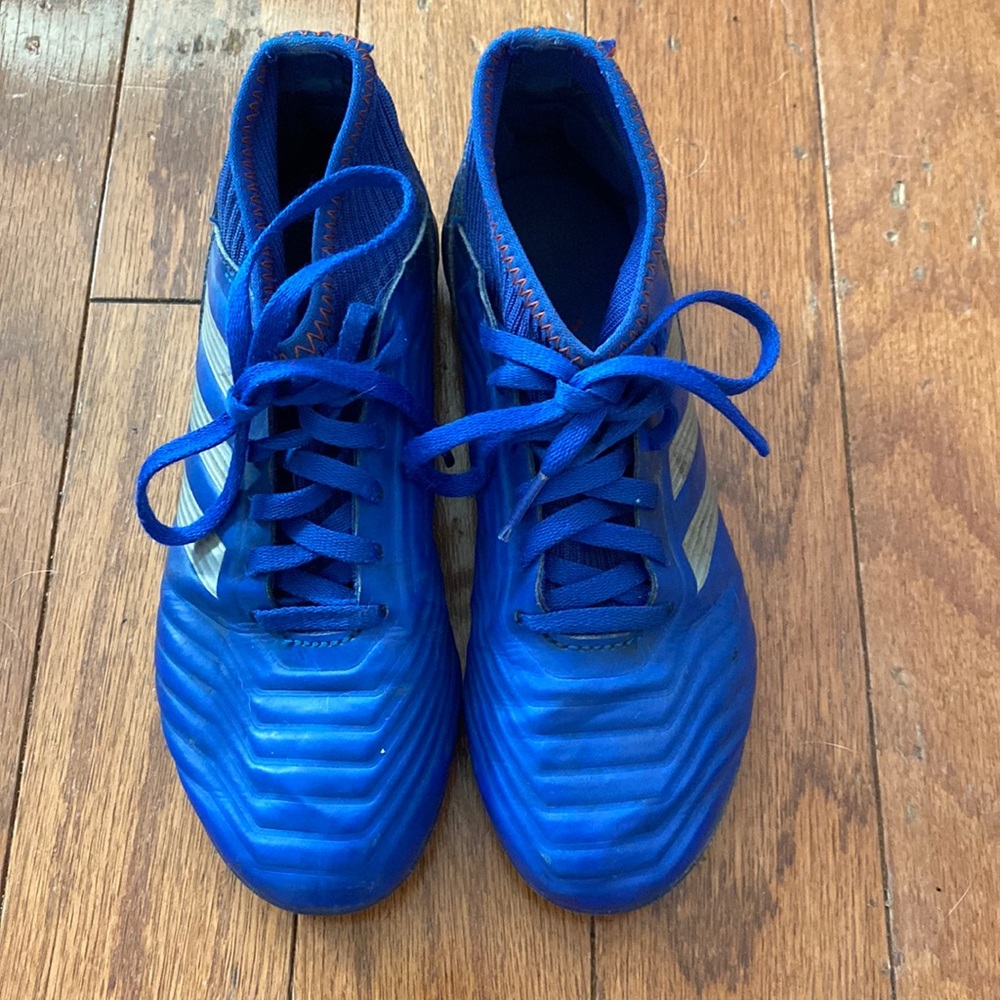Girls blue cleats
